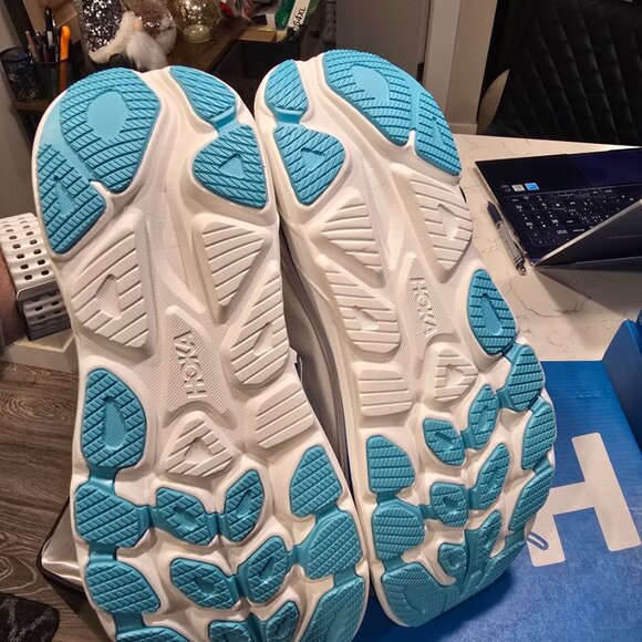 Hoka One Mens Clifton 10 Road Running Shoes - white / skyward blue Men's SZ 10.5 - Picture 9 of 16